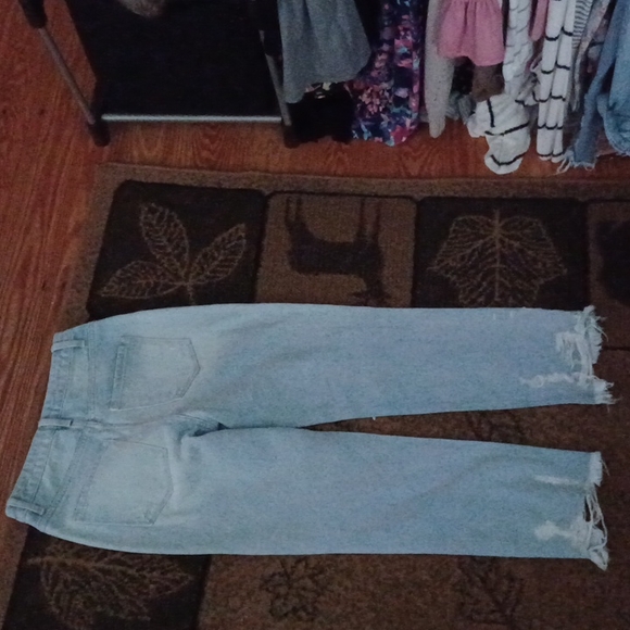 Jeans - Picture 3 of 4